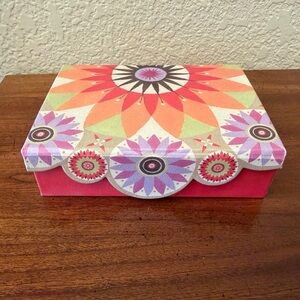 Decorative Gift or Storage Box, Magnetic Closure. Like New.